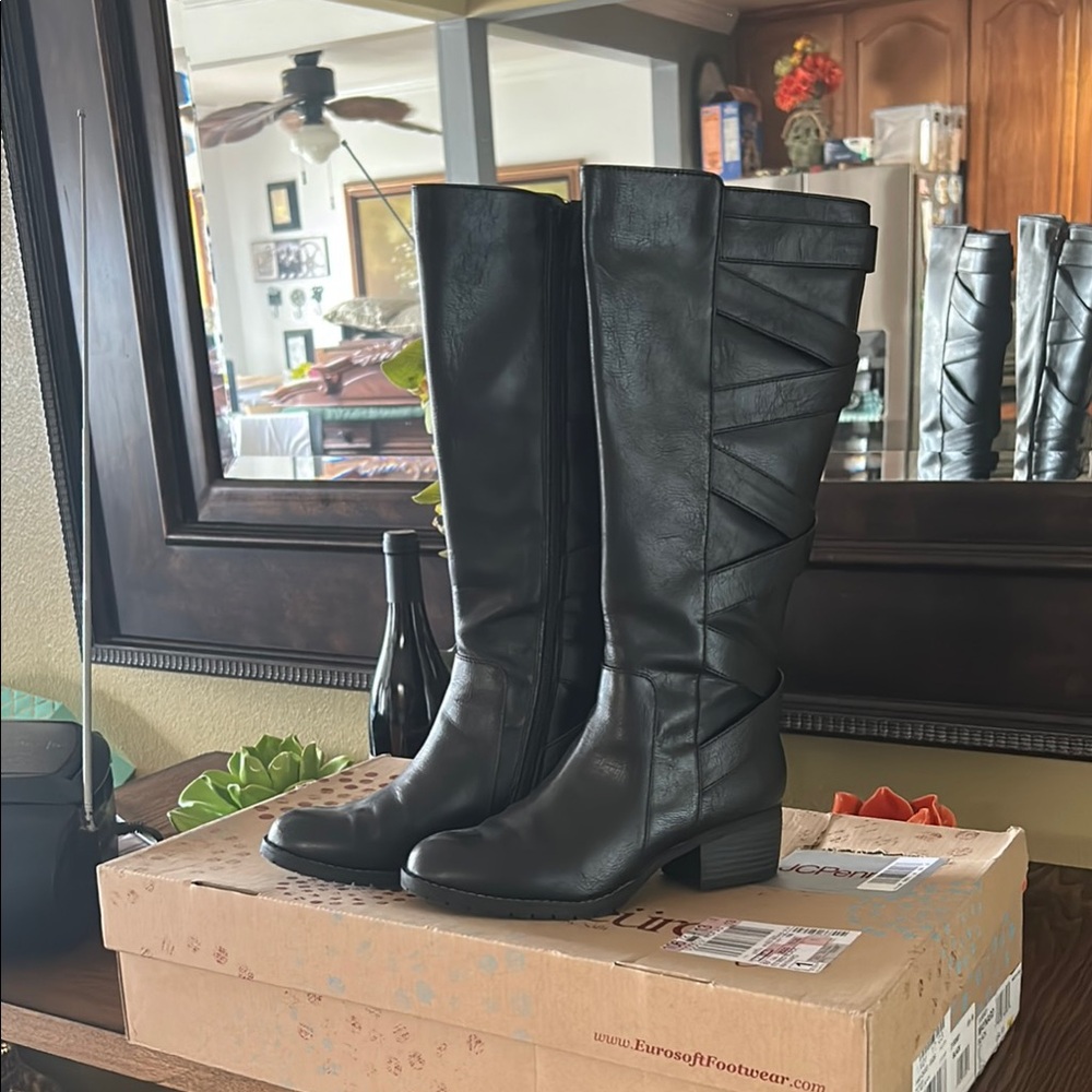 Euro Soft Black Boots
